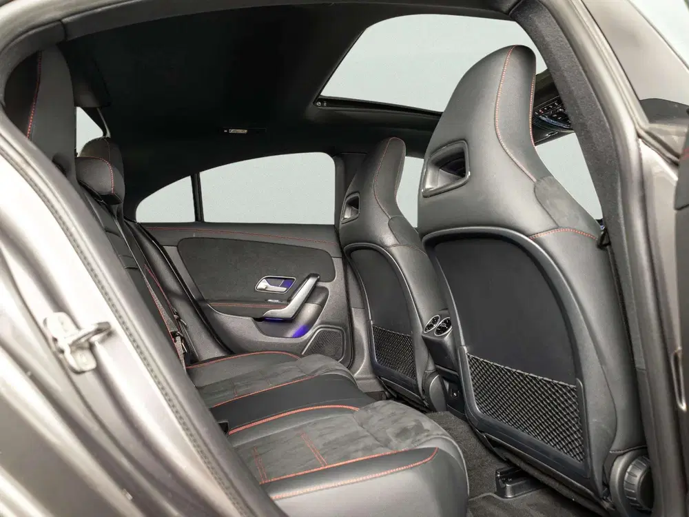 Mercedes-Benz CLA CLA Coupé 180 Star Edition AMG Line Panora uit 2025, foto 19