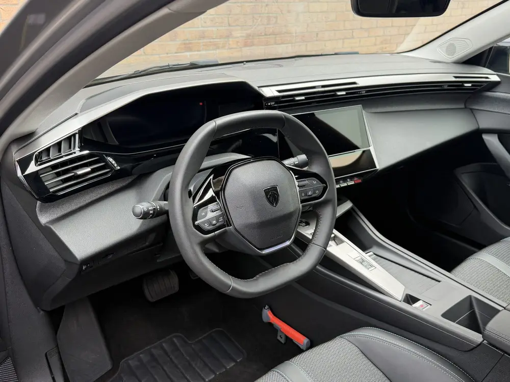 Peugeot 408 1.2 Hybrid Automaat Allure uit 2025, foto 9