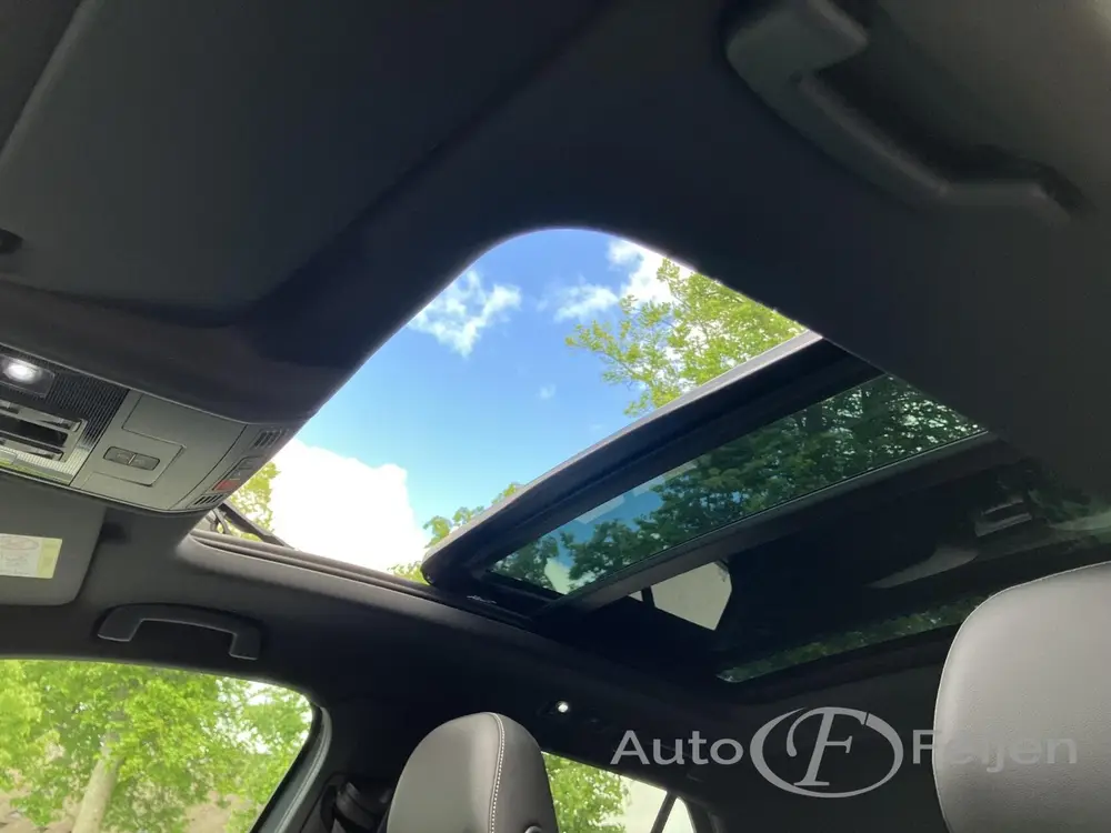 Volkswagen T-Roc 1.5 TSI DSG R-LINE EDITION , PANO , BLACK S uit 2025, foto 12