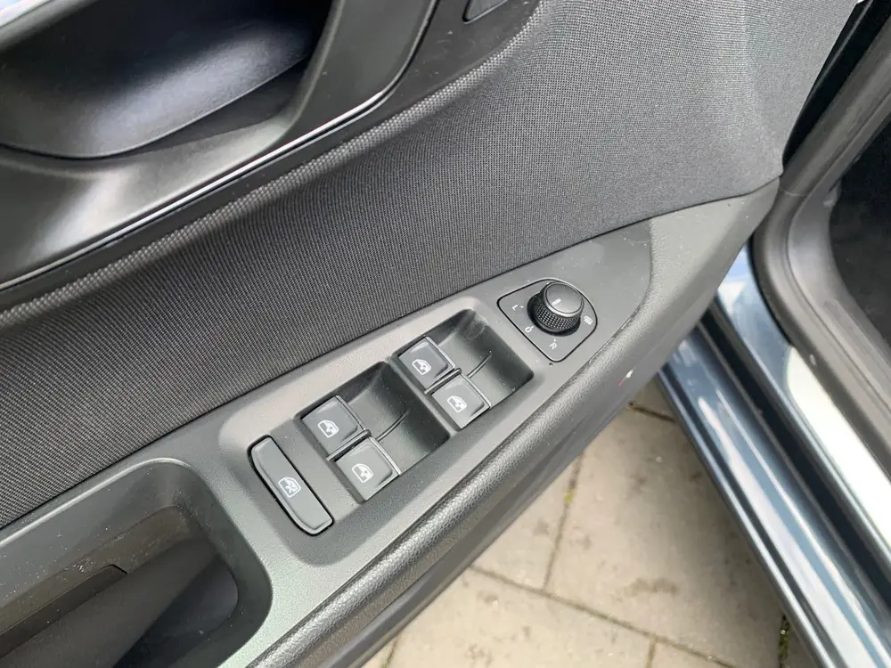 SEAT Leon 1.5 TSI FR Business Intense|Virtual Cockpit|Automa uit 2019, foto 12