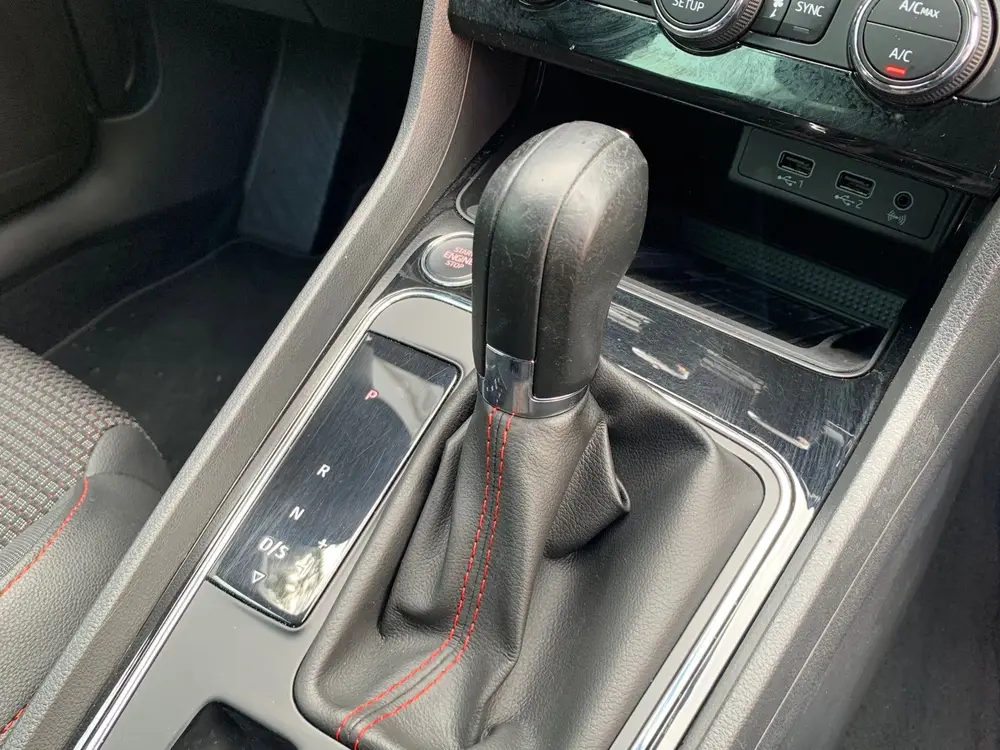SEAT Leon 1.5 TSI FR Business Intense|Virtual Cockpit|Automa uit 2019, foto 19