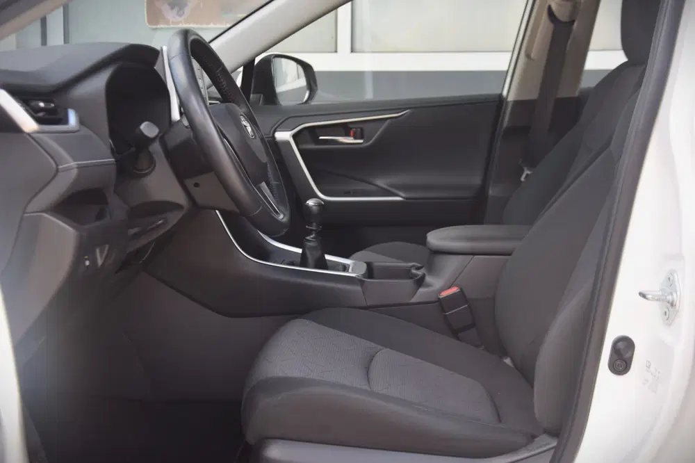 Toyota RAV 4 2.0 VVT-iE Business 2000 KG TREKGEWICHT uit 2021, foto 7