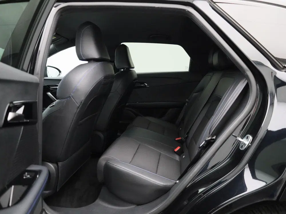 MG MG4 Luxury 64 kWh uit 2023, foto 10