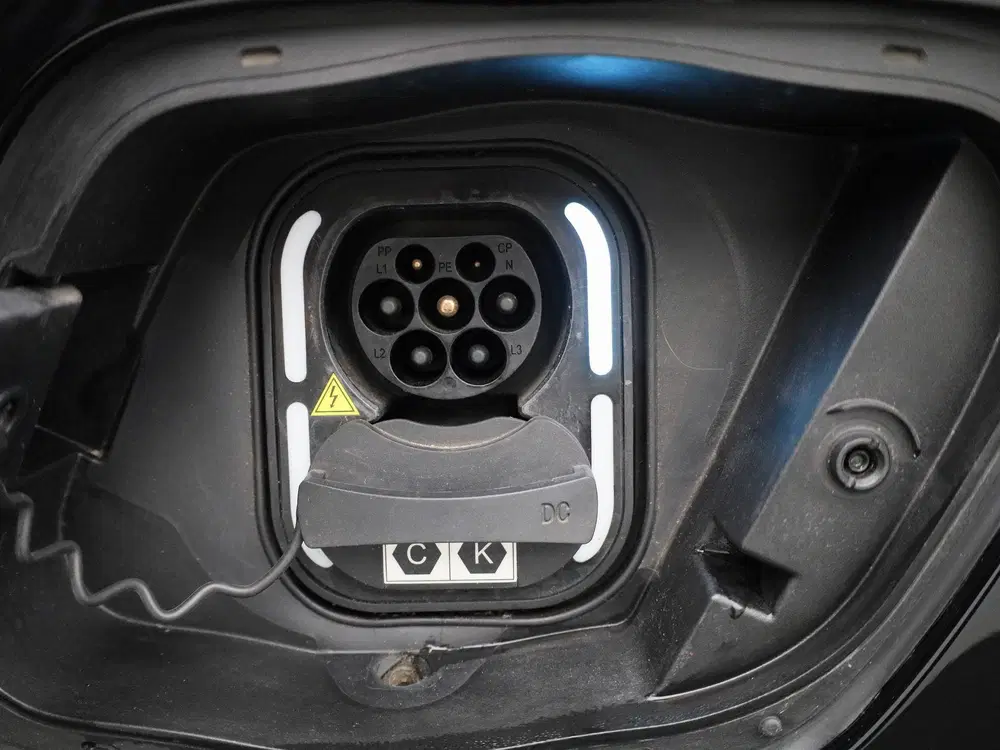 MG MG4 Luxury 64 kWh uit 2023, foto 13