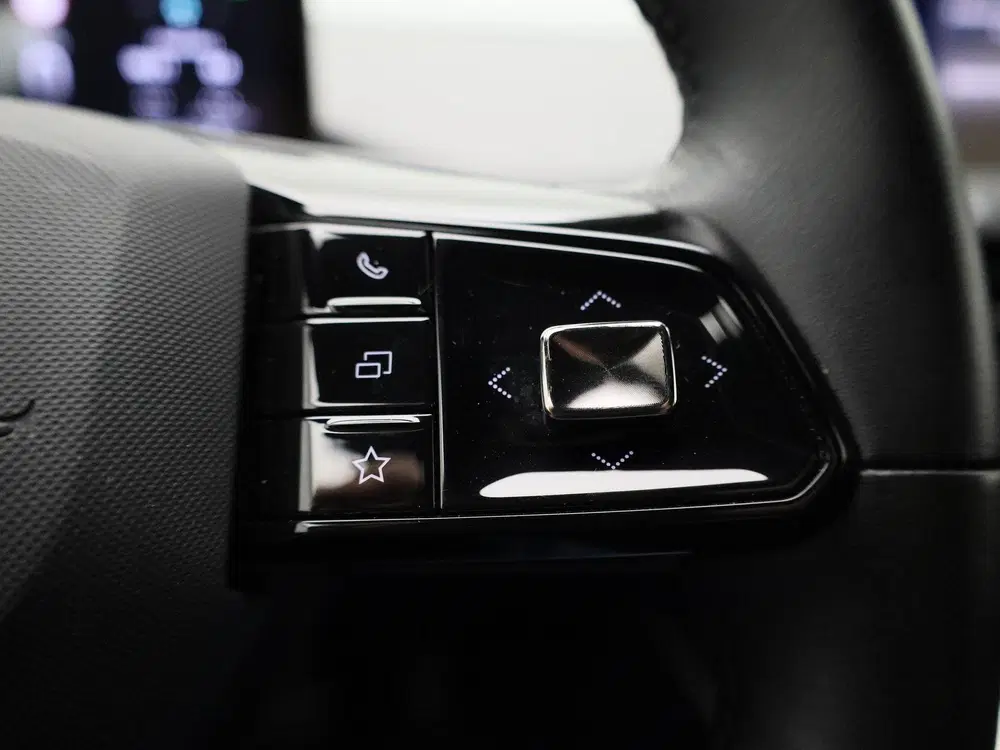 MG MG4 Luxury 64 kWh uit 2023, foto 18