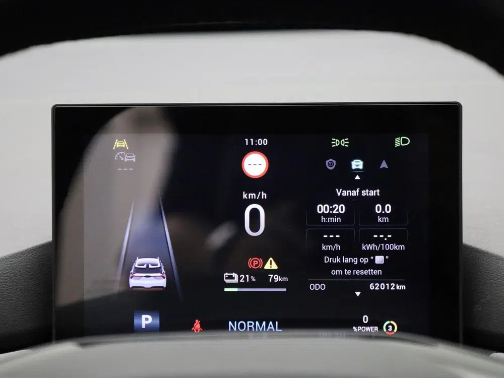 MG MG4 Luxury 64 kWh uit 2023, foto 8