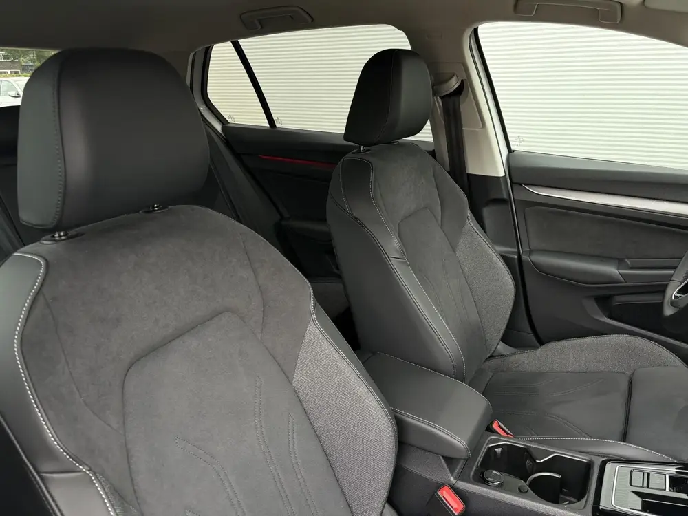 Volkswagen Golf 1.5 204pk eHybrid Style Edition | IQ-Light V uit 2025, foto 14