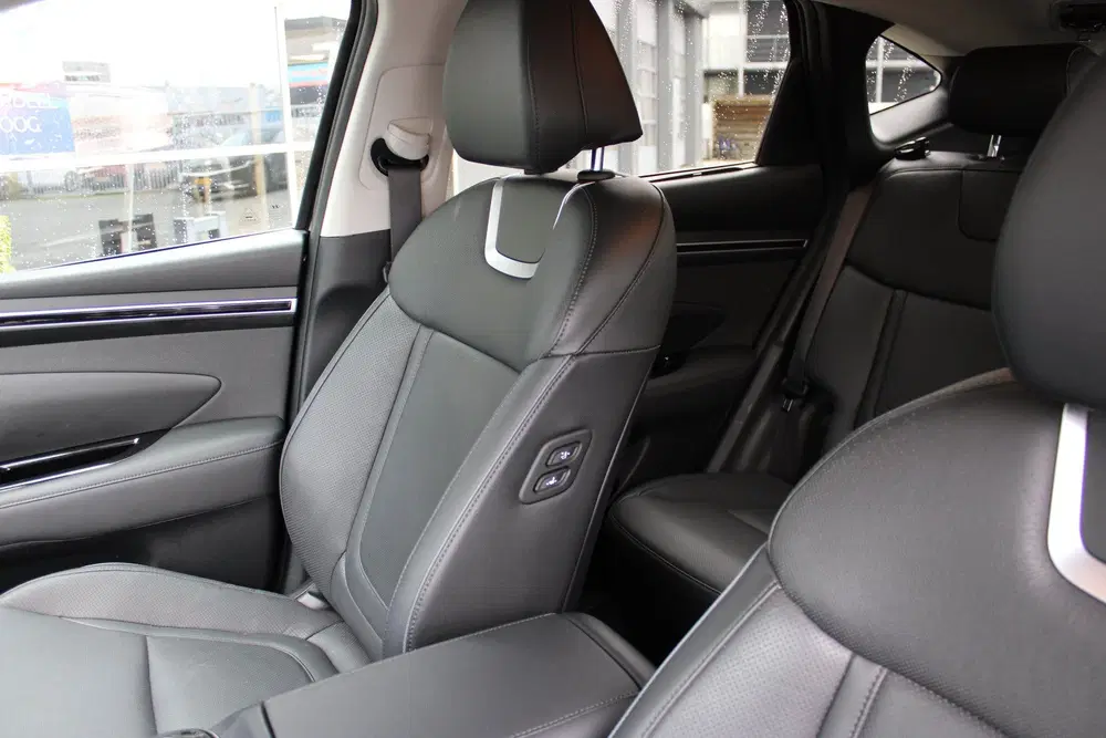 Hyundai TUCSON 1.6 T-GDI PHEV Premium 4WD uit 2024, foto 14