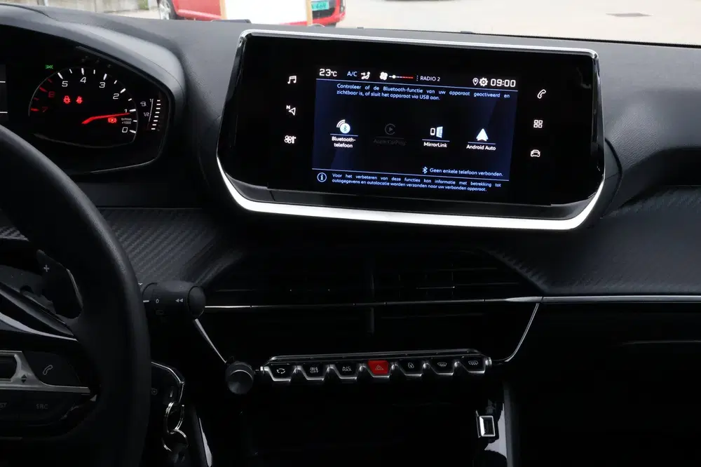 Peugeot 208 1.2 STYLE 100 PK uit 2023, foto 15