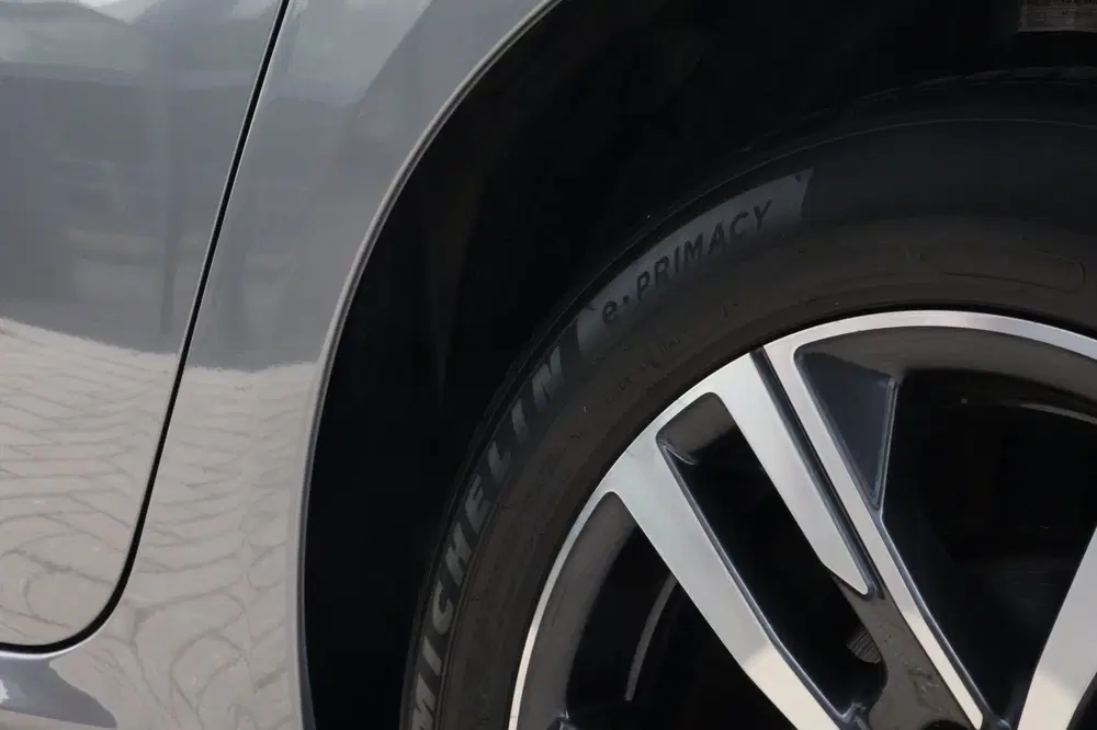 Peugeot 208 1.2 STYLE 100 PK uit 2023, foto 19