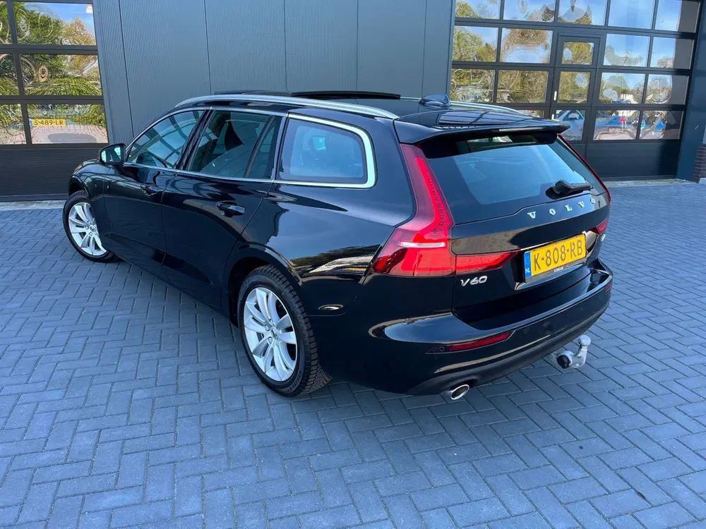 Volvo V60 2.0 B3 Business Pro NLAuto uit 2021, foto 2