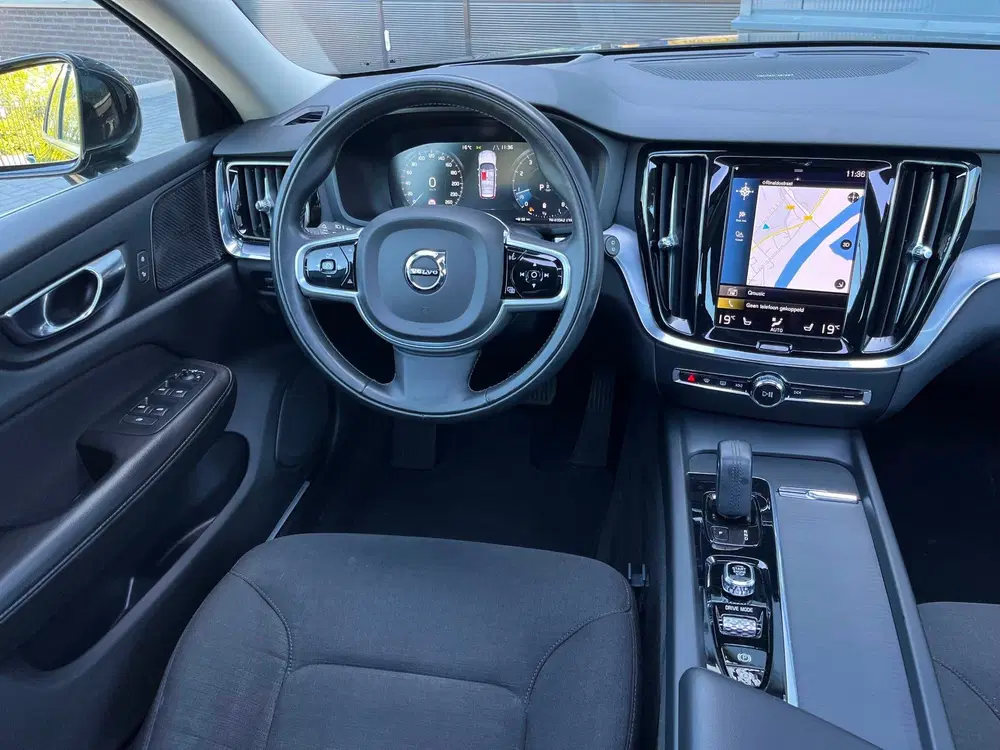 Volvo V60 2.0 B3 Business Pro NLAuto uit 2021, foto 3