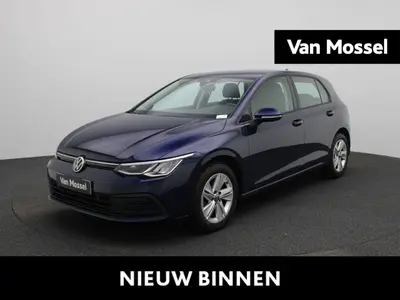 Volkswagen Golf VIII 1.0 TSI 81kW Life | Apple Carplay / And uit 2021