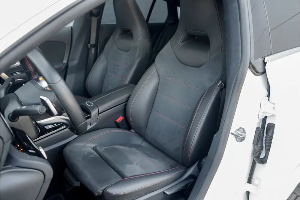 Mercedes-Benz CLA 200 Business Solutio uit 2020, foto 5