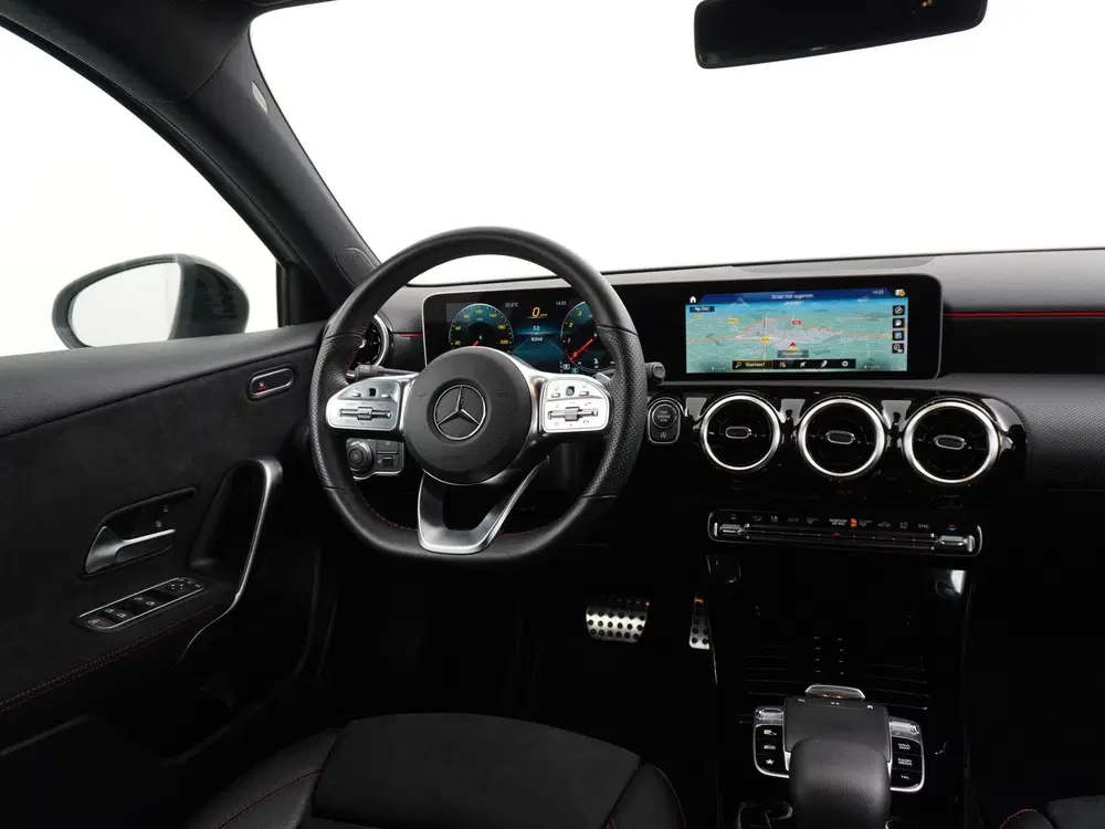 Mercedes-Benz A-Klasse A180 AMG uit 2019, foto 11