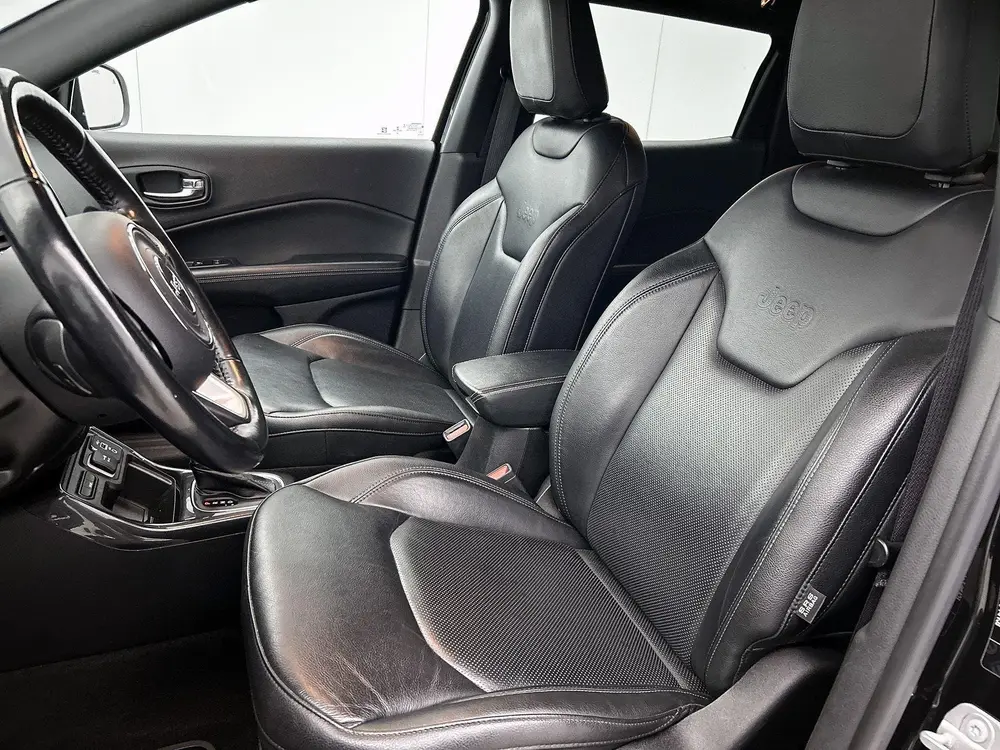 Jeep Compass 1.3T S | Camera | Navigatie | 19" Lichtmetalen uit 2020, foto 2