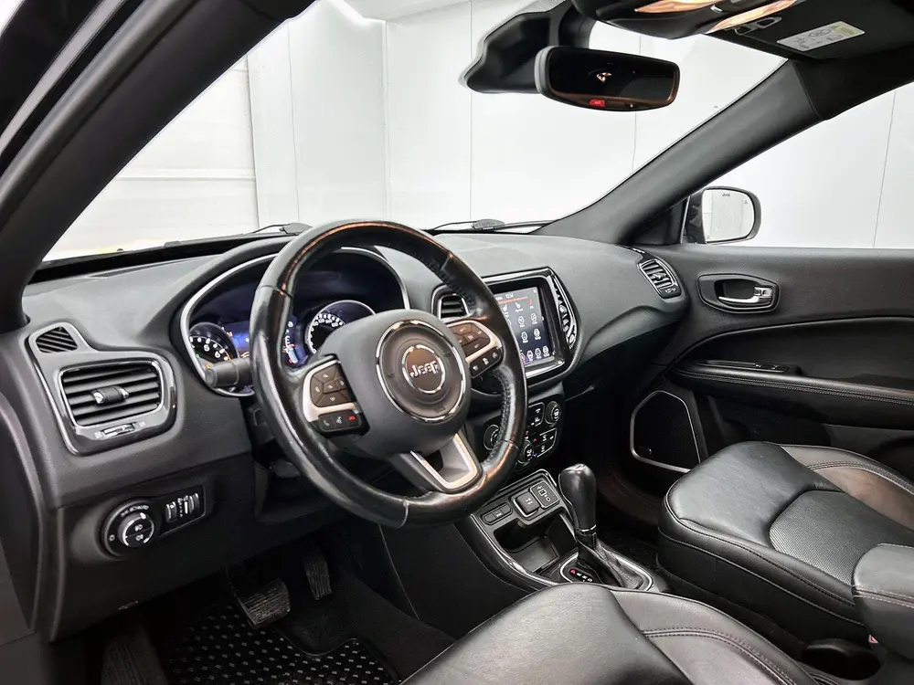 Jeep Compass 1.3T S | Camera | Navigatie | 19" Lichtmetalen uit 2020, foto 3