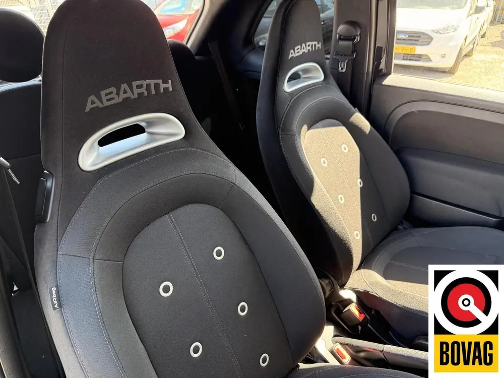 Fiat 500 1.4 T-Jet Abarth 595 70th Anniversary uit 2020, foto 7