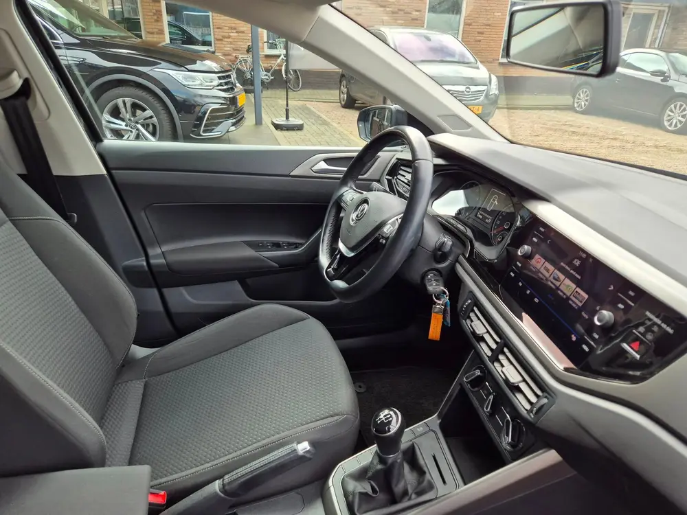 Volkswagen Polo 1.0 TSI Comfortline Business uit 2019, foto 15