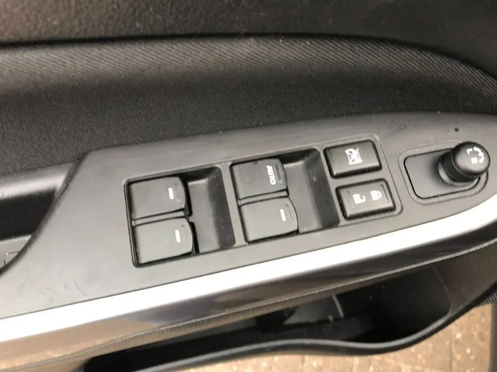 Suzuki Vitara 1.0 Boosterjet **Automaat/navigatie/camera** uit 2019, foto 11
