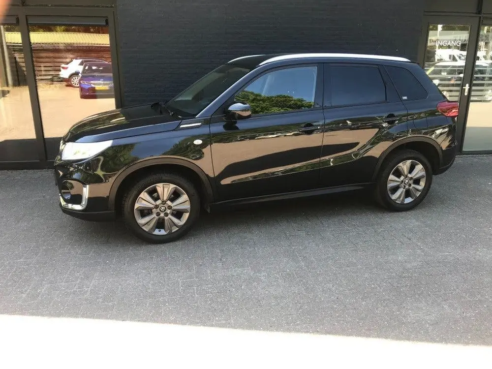 Suzuki Vitara 1.0 Boosterjet **Automaat/navigatie/camera** uit 2019, foto 2