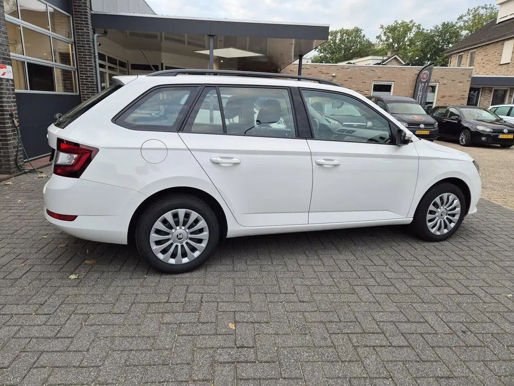 Skoda Fabia 1.0 TSI Ambition uit 2021, foto 10