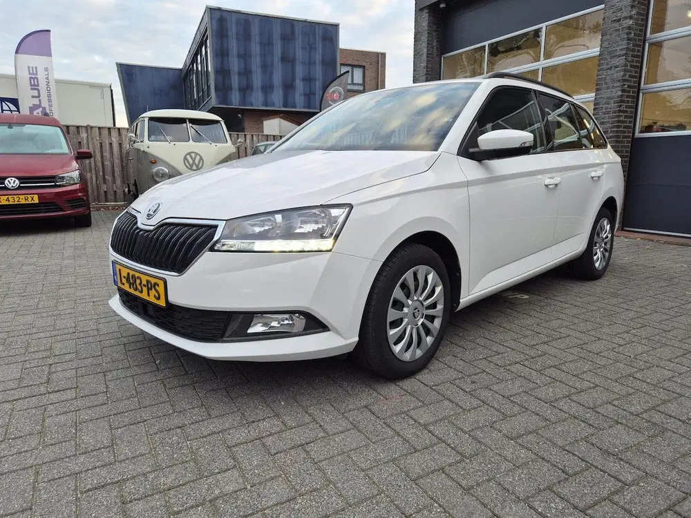 Skoda Fabia 1.0 TSI Ambition uit 2021, foto 2