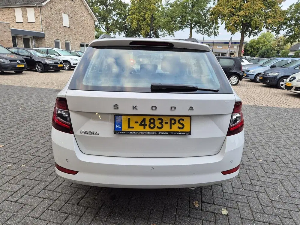 Skoda Fabia 1.0 TSI Ambition uit 2021, foto 7