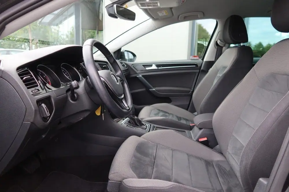 Volkswagen GOLF 1.5 TSI AUTOMAAT Highline Business R-Line 15 uit 2020, foto 5