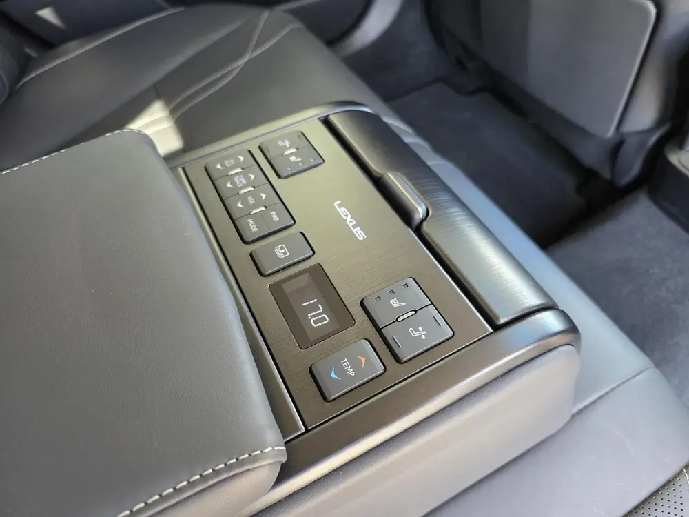 Lexus ES 300h President Line full options uit 2019, foto 11