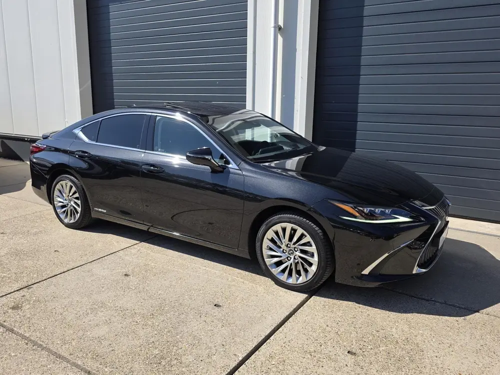 Lexus ES 300h President Line full options uit 2019, foto 6