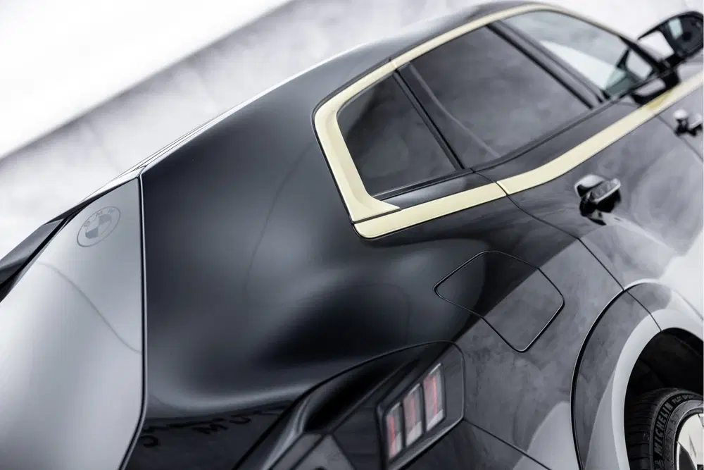 BMW XM 4.4 V8 PHEV 30 kWh uit 2023, foto 18
