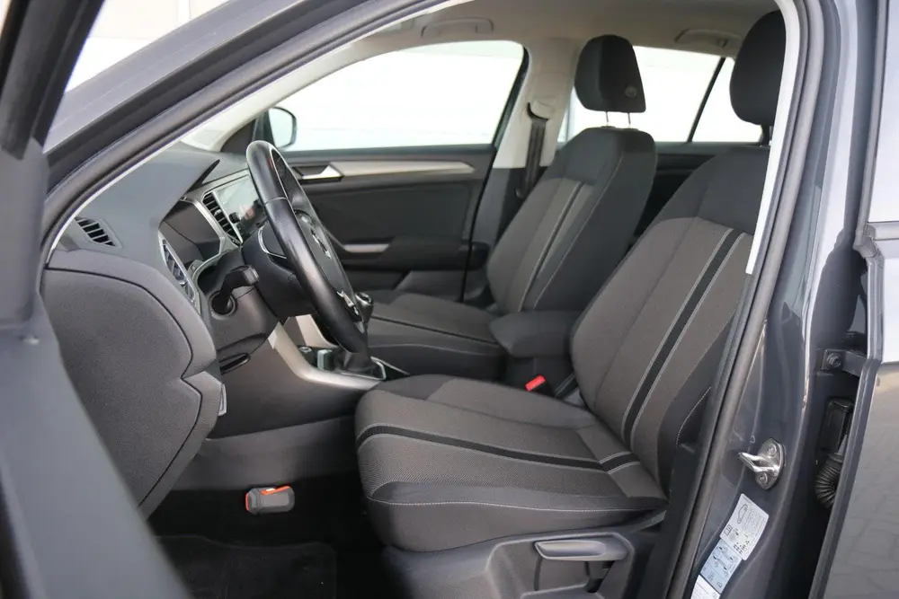 Volkswagen T-Roc 1.0 TSI 110pk Style | Airco | Parkeersensor uit 2021, foto 4