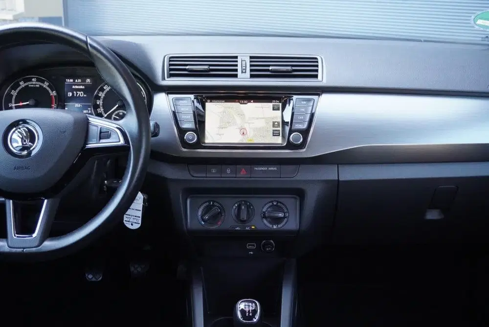 Skoda Fabia 1.0 TSI Bus. Edition Trekhaak uit 2020, foto 11