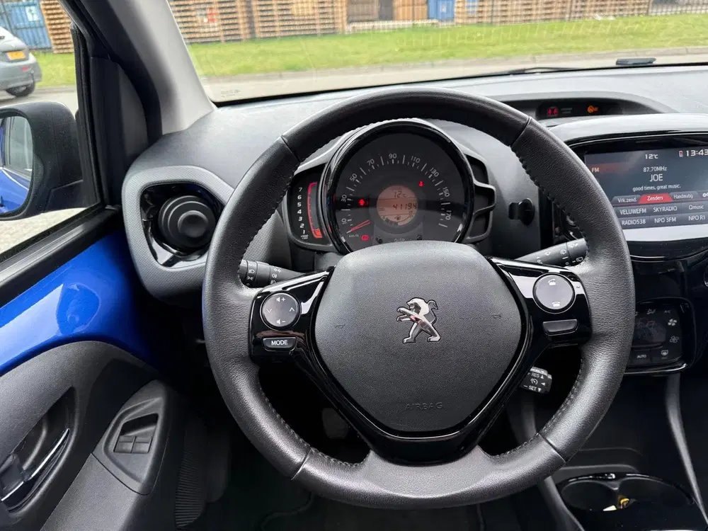 Peugeot 108 1.0 e-VTi Allure TOP uit 2019, foto 20