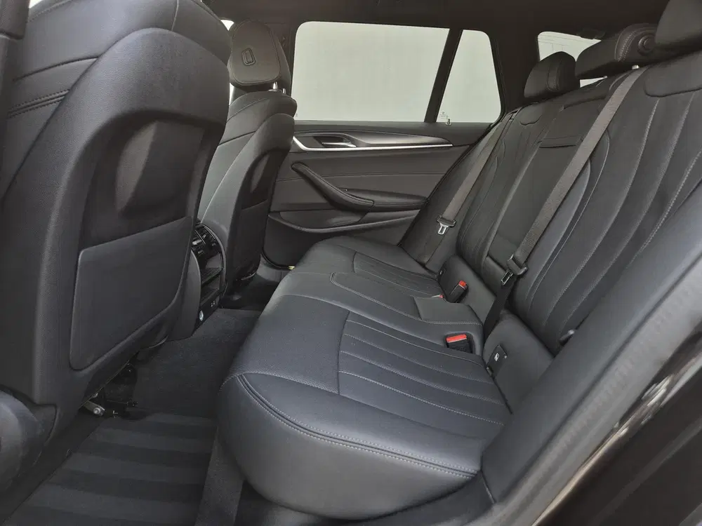 BMW 5-serie 530e xDrive Business Edition Plus M-Spor uit 2023, foto 10