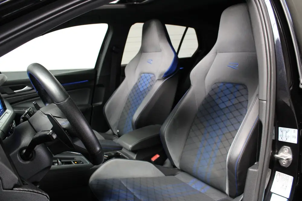 Volkswagen Golf 2.0 TSI R 4Motion Pano IQ Light Camera uit 2022, foto 20