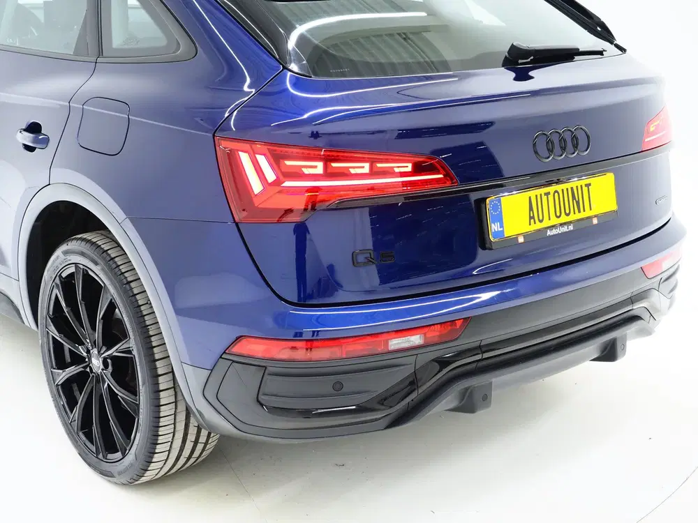 Audi Q5 50 TFSI e Full Black uit 2021, foto 14