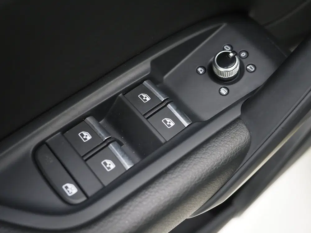 Audi Q5 50 TFSI e Full Black uit 2021, foto 19