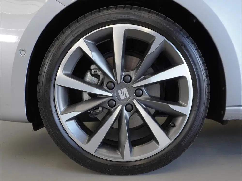 SEAT Leon 1.5 eTSI FR Business Intense uit 2023, foto 13