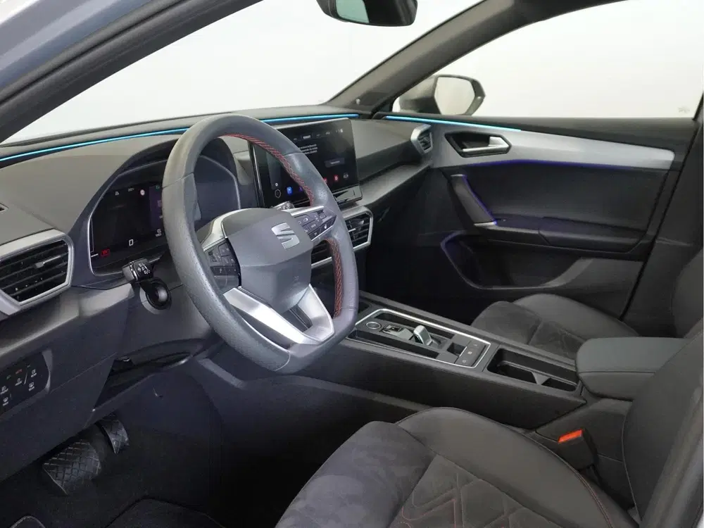 SEAT Leon 1.5 eTSI FR Business Intense uit 2023, foto 17