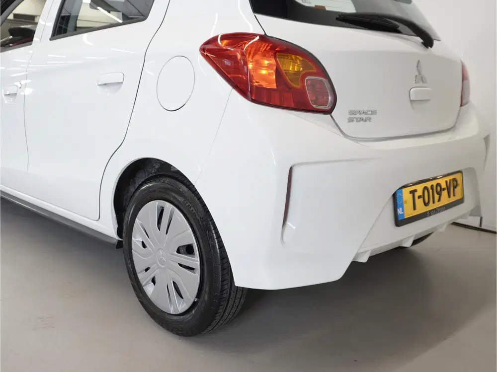 Mitsubishi Space Star 1.2 Connect+ uit 2023, foto 4
