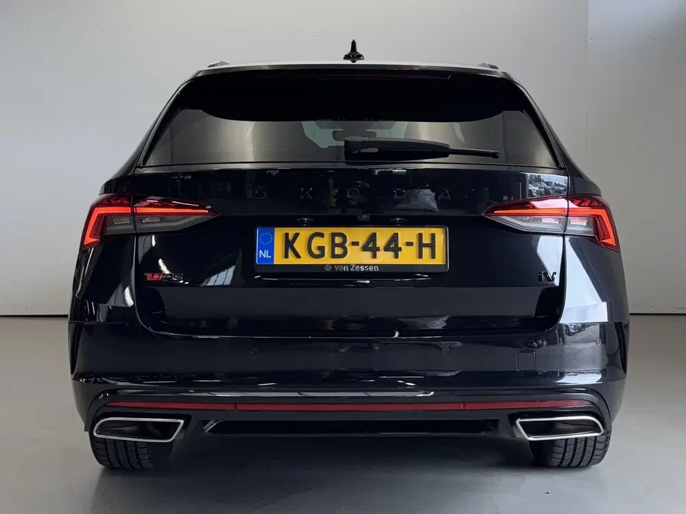 Skoda Octavia 1.4 TSI RS iV PHEV Business 245Pk uit 2022, foto 7