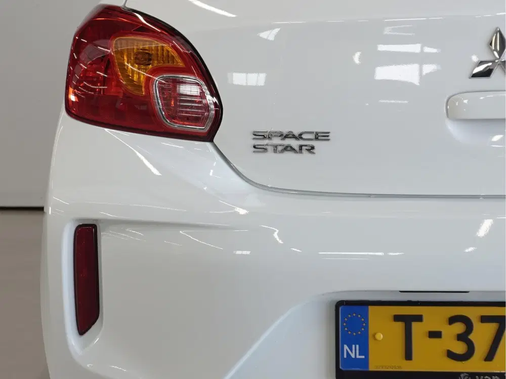 Mitsubishi Space Star 1.2 Connect+ uit 2023, foto 10
