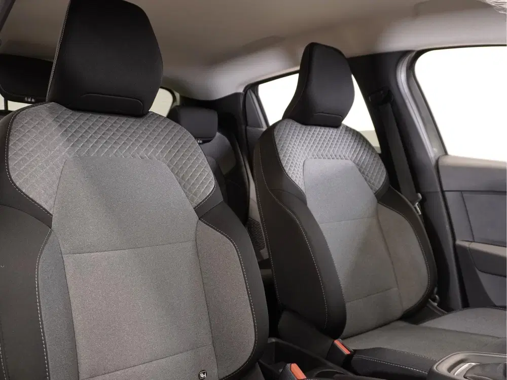 Mitsubishi Colt 1.6 HEV Intense uit 2026, foto 16