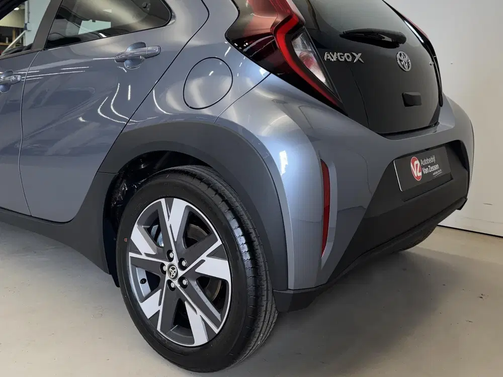 Toyota Aygo X Hybrid 115 pulse uit 2026, foto 5
