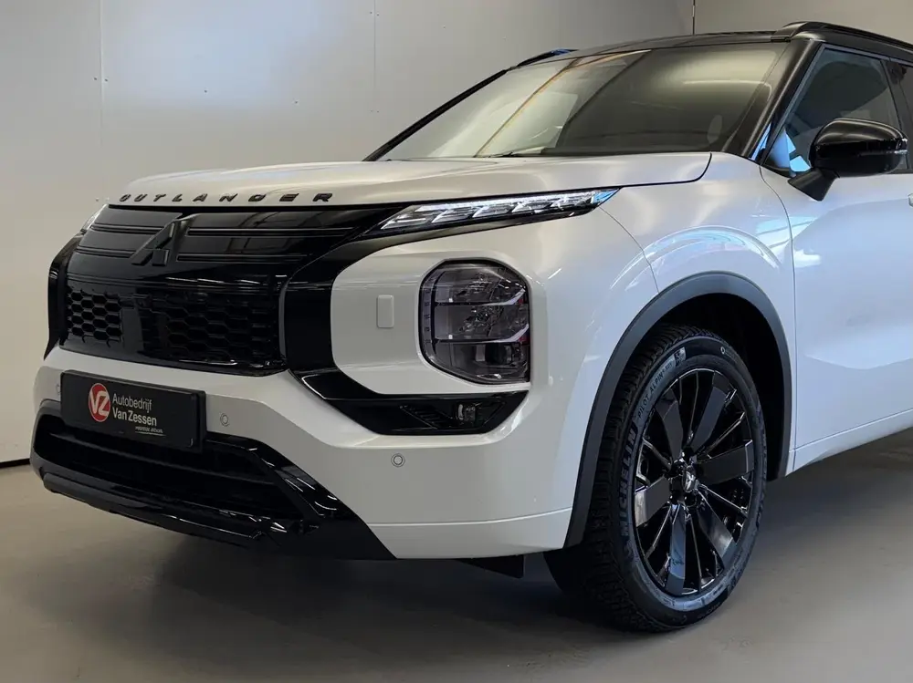 Mitsubishi Outlander 2.4 PHEV Instyle+ Black Edition uit 2026, foto 2