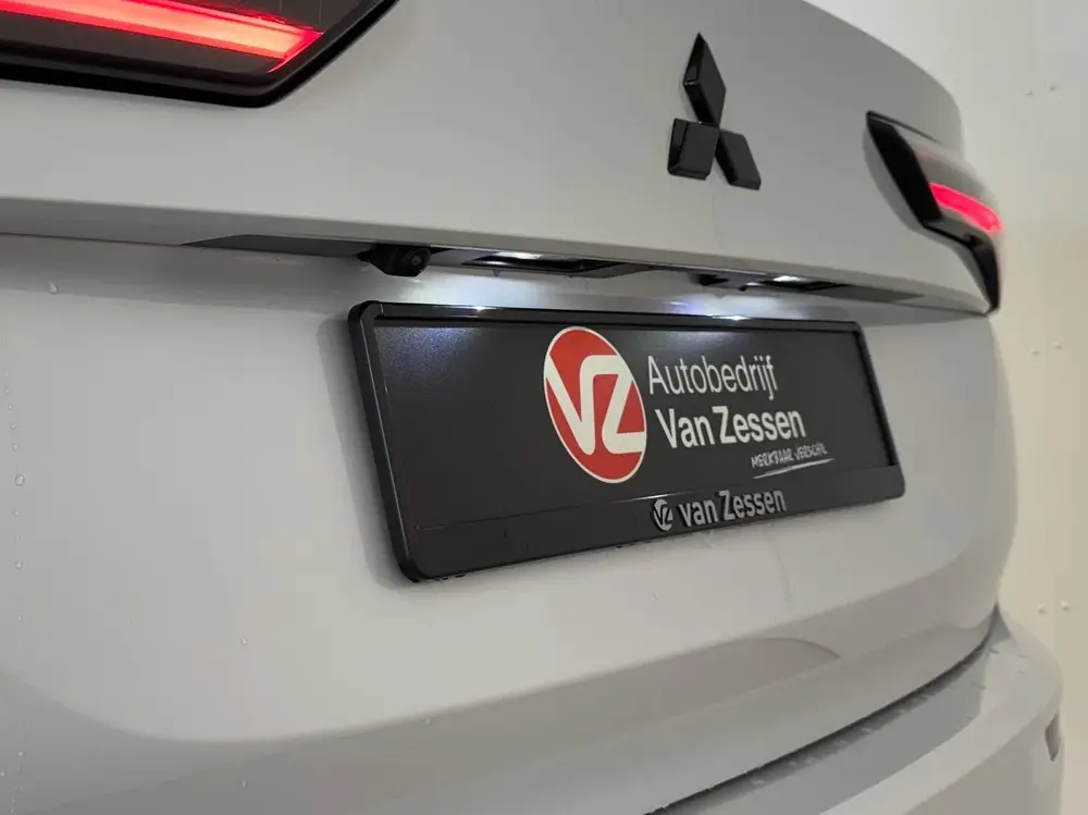 Mitsubishi Outlander 2.4 PHEV Instyle+ Black Edition uit 2026, foto 5