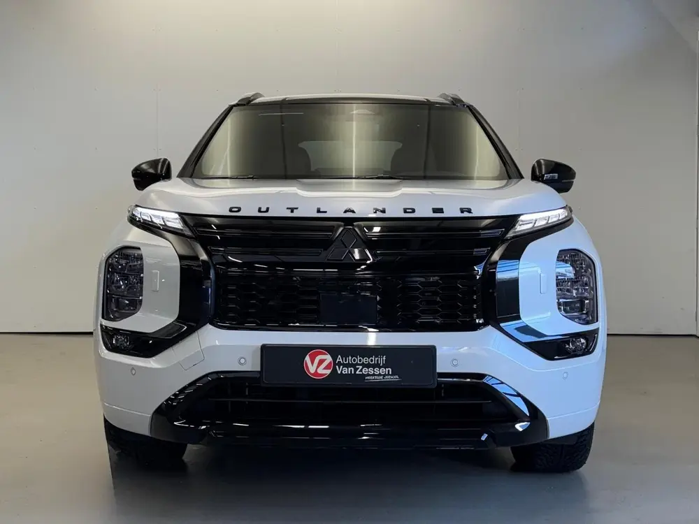 Mitsubishi Outlander 2.4 PHEV Instyle+ Black Edition uit 2026, foto 6