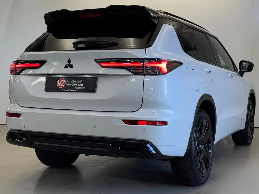 Mitsubishi Outlander 2.4 PHEV Instyle+ Black Edition uit 2026, foto 8